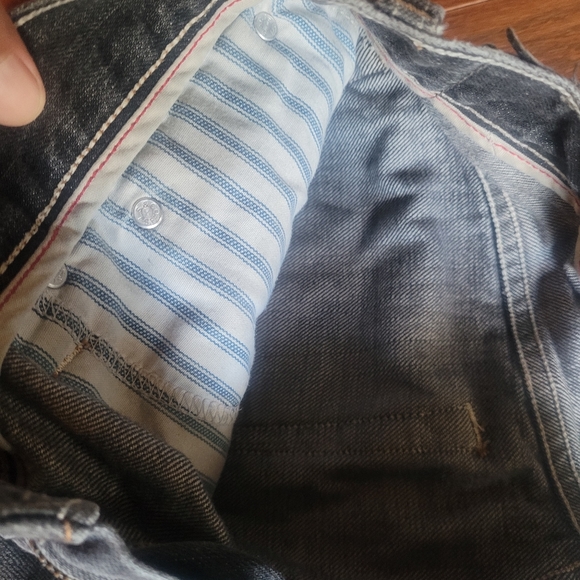 Men's Levi Shorts, sz 36 - Picture 4 of 9